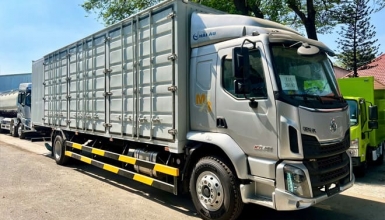Giá Chenglong M3 6 Máy 200Hp 7.1 Tấn Kín Cont 3CH 9m9
