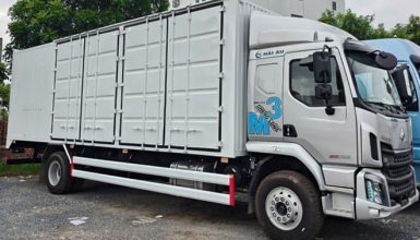 Giá Chenglong M3 6 Máy 200Hp 7.7 Tấn Kín Cont 2CH 8m3