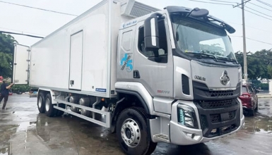 Giá Chenglong H5 6x4 270Hp 12.8 Tấn Thùng Đông Lanh 9m1