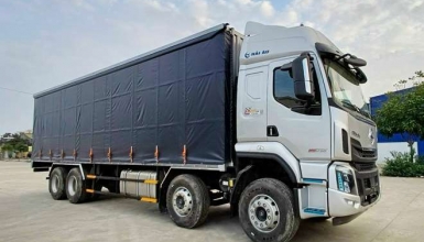 Giá Chenglong H5 8x4 290Hp 18 Tấn Thùng Chở Két Chai 9m9