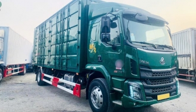 Giá Lăn bánh Chenglong M3 170Hp 8.8 Tấn Thùng Kín Cont Bửng Nâng 7m4