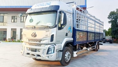 Giá Chenglong H5 6 Máy 245Hp 7.9 Tấn Thùng Mui Bạt 9m9