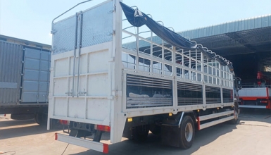 Giá Chenglong H5 4 Máy 240Hp 7.5 Tấn Mui Bạt Bửng Nâng 9m9