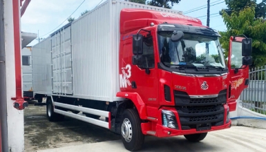 Giá Chenglong M3 4 Máy 220Hp 7.8 Tấn Kín Cont 1CH 9m9