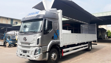 Giá Chenglong H5 4 Máy 240Hp 6.8 Tấn Kín Cont Cánh Dơi 9m9