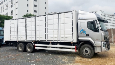 Giá Chenglong H5 6x4 270Hp 13.2 Tấn Kín Cont 3CH 9m5