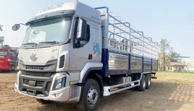 Giá Chenglong H5 6x4 270Hp 13.6 Tấn Thùng Mui Bạt 9m6