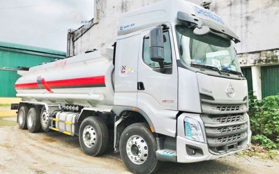 XE BỒN CHỞ XĂNG DẦU