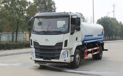 Xe Xi Téc Phun Nước Chenglong M3 Bồn 9 Khối