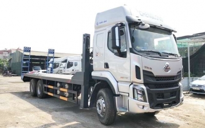 Xe Nâng Đầu Chenglong H5 3 Chân Chở Máy Công Trình