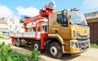 Chenglong H5 4 Chân 11 Tấn Gắn Cần Cẩu Kanglim 12 Tấn