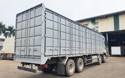 Chenglong H5 4 Chân 17.9 Tấn Thùng Kín Cont 9m9