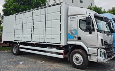Chenglong M3 6 Máy 200Hp 7.7 Tấn Thùng Kín Cont 2CH 8m3