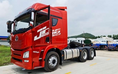 Đầu Kéo 2 Cầu Faw JH6 460Hp