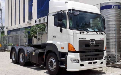 Đầu Kéo 2 Cầu Hino 700 SS2P