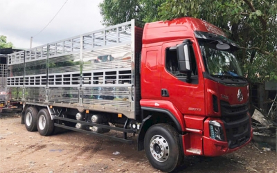 Chenglong H5 3 Chân 12 Tấn Chở Lợn - Heo Thùng 9m5