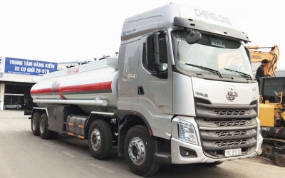 Xe Bồn Chở Xăng Dầu Chenglong H7 330Hp 4 Chân 22 Khối
