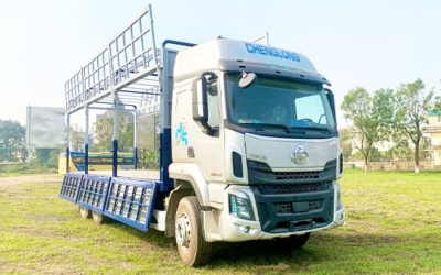 Chenglong H5 260Hp 3 Chân Cầu Lết 14.9 Tấn Mui Bạt 8m3