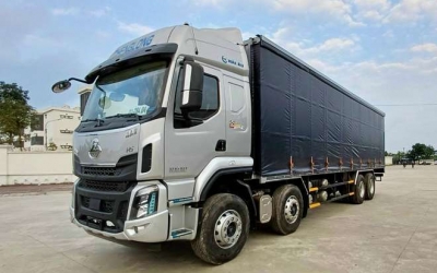 Chenglong H5 4 Chân 18 Tấn Chở Két Chai 9m9