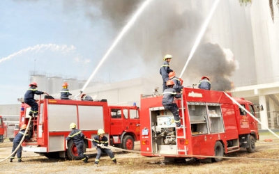 XE CỨU HOẢ CHỮA CHÁY