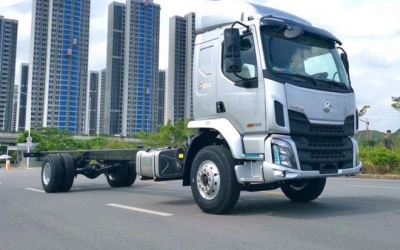 Chenglong M3 180Hp 8.5 Tấn Thùng Bảo Ôn 8m