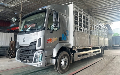 Chenglong M3 4 Máy 220Hp 8 Tấn Mui Bạt Bửng Nhôm 9m9