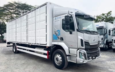 Chenglong M3 4 Máy 220Hp 7.7 Tấn Kín Cont 3CH 9m9
