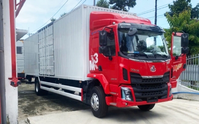 Chenglong M3 4 Máy 220Hp 7.8 Tấn Kín Cont 1CH 9m9