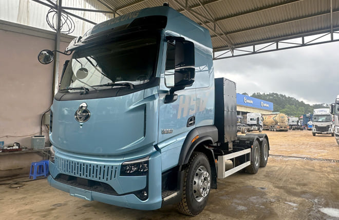 Bảng Giá Chi Phí Lăn Bánh Xe Đầu Kéo Điện Chenglong H5V EV620 Rẻ Nhất
