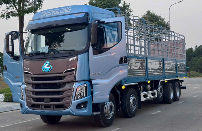 Chenglong H7 360Hp 5 Chân 21.5 Tấn Mui Bạt 9m7