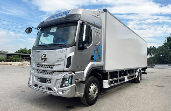Chenglong H5 4 Máy 240Hp 7.9 Tấn Kín Composite 3 Cửa Hông 9m9 - Giảm tối đa chi phí vận tải