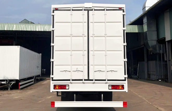 Khách Hàng Đánh giá tổng thể Chenglong H5 6 Máy 245Hp 6.4 Tấn ra sao?