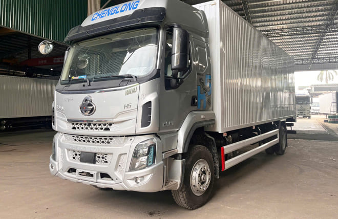 Tại Sao Giá Lăn Bánh Chenglong H5 245Hp 7.9 Tấn Kín Cont 8m3 đang là lựa chọn đáng quan tâm?