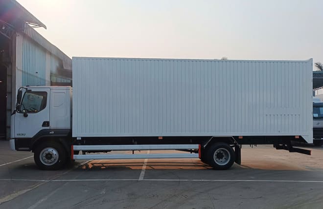 Kích thước thùng hàng vượt trội so với đối thủ