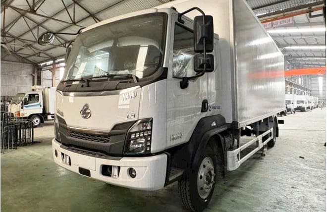 Chenglong L3 160Hp 6.6 Tấn Thùng Kín Composite 8m: Giải Pháp Vận Tải Toàn Diện