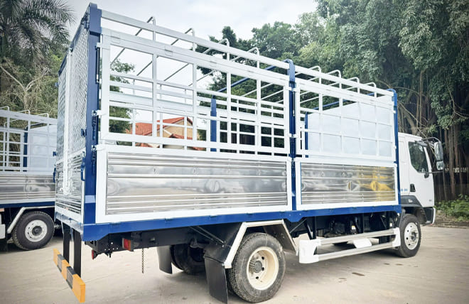 Thùng mui bạt 5m4 linh hoạt khi chuyên chở hàng hóa