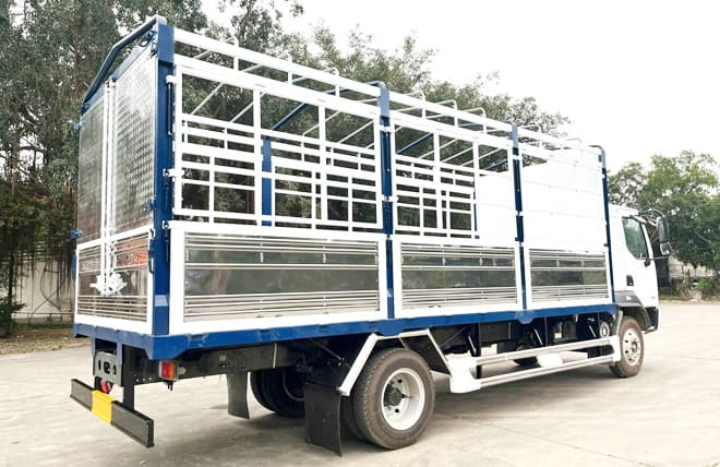 Thùng mui bạt 6m7 và sự linh hoạt trong vận chuyển