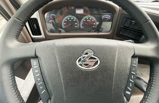 Vô lăng trợ lực thủy lực 4 chấu