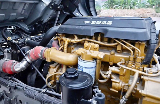 Động cơ Yuchai 160Hp và bí quyết vận hành mạnh mẽ trên mọi địa hình