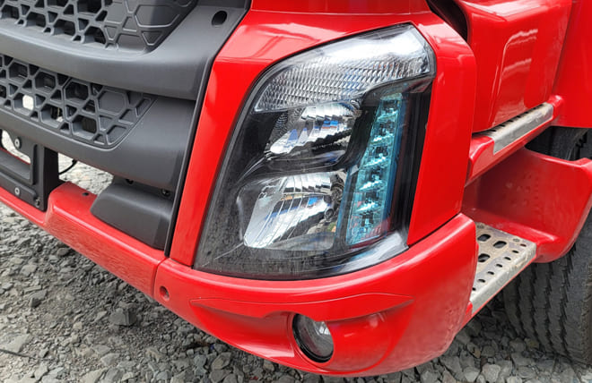 Cabin M3 Hiện Đại Và Hệ Thống Chiếu Sáng Tối Ưu