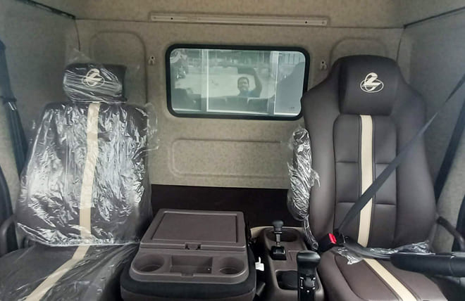 Giường Nằm Rộng Rãi Và Hệ Thống An Toàn Tối Tân