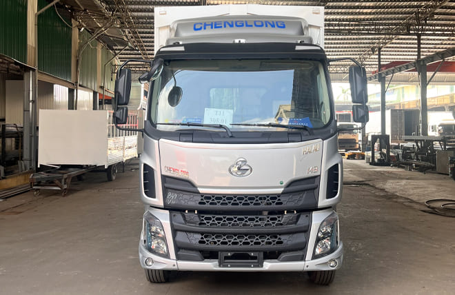 Chenglong M3 220Hp 7 Tấn Thùng Cánh Dơi 9m9 – Tiết Kiệm Nhiên Liệu, Vận Hành Mạnh Mẽ