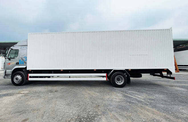 Vì sao nên chọn Chenglong M3 7.7 Tấn Kín Cont 3 Cửa Hông?