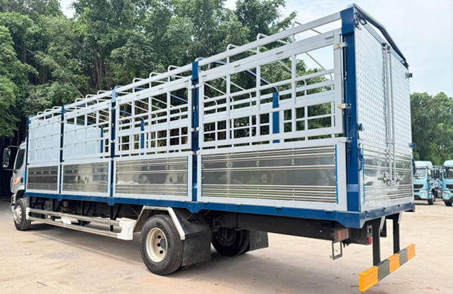 Vì sao nên chọn Chenglong M3 4 Máy 220Hp 8.4 Tấn?