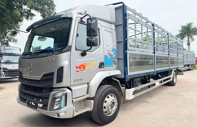 Mua Chenglong M3 4 Máy 220Hp 8.4 Tấn ở đâu?