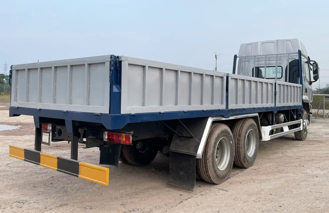 Tại Sao Chenglong H5 260Hp 15.2 Tấn Thùng Lửng 8m3 là lựa chọn nhiều khách hàng?
