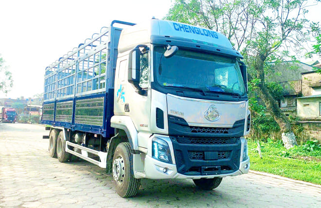 Chenglong H5 260Hp 3 Chân Cầu Lết 14.9 Tấn Mui Bạt 8m3 - Thuận tiện Và Kinh tế