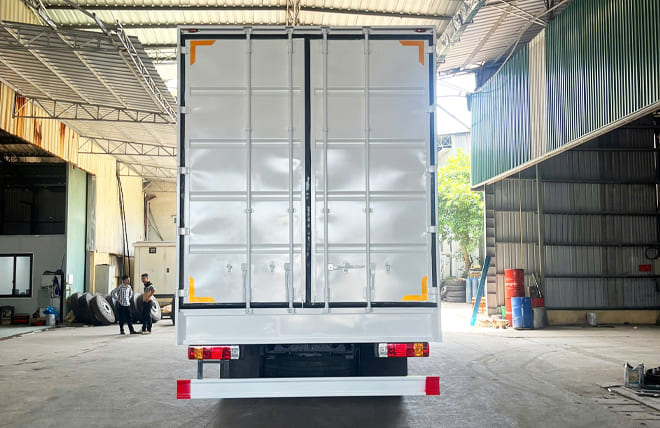 Thùng kín Cont 3CH 9m9 tăng tính đa dụng