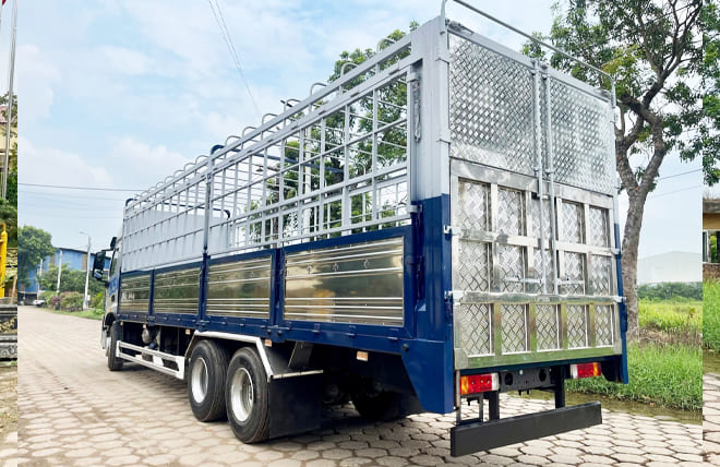 Chiều dài 9m9 phù hợp nhiều nhóm hàng