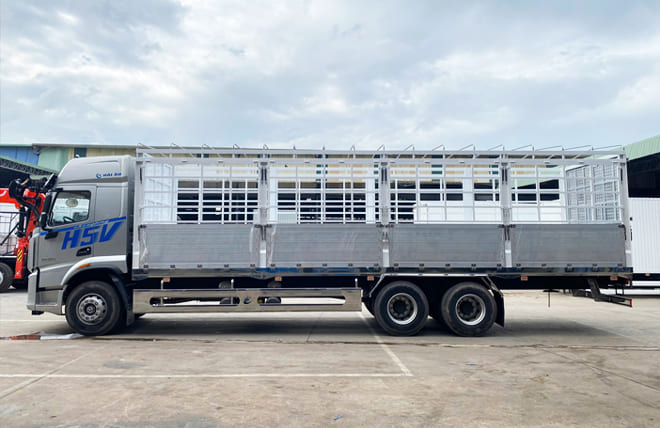 Kết Luận Chenglong H5V 310Hp 3 Chân Cầu Lết